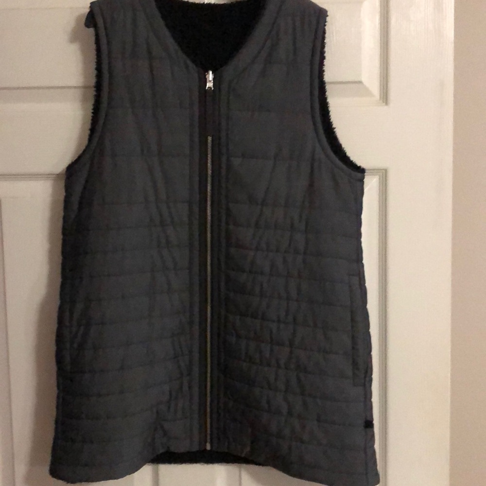 Lulu Womens Sherpa Lined Vest